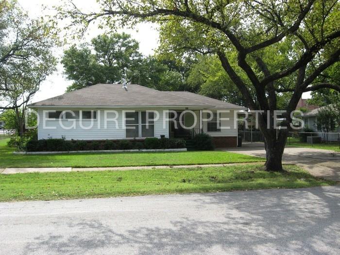 308 Inez St - Photo 2 of 21