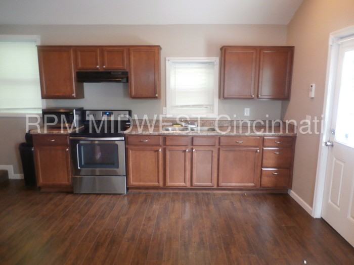 324 S Miami Ave - Photo 3 of 12