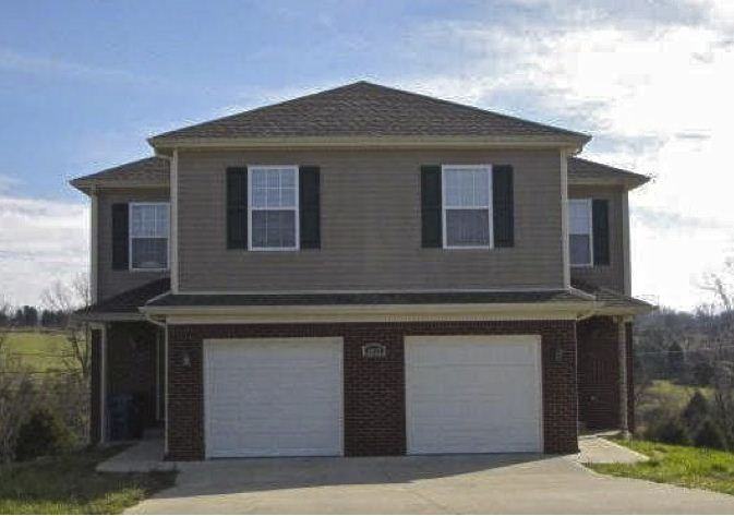 1022A / 1022B Stonecrest Ct - Photo 3 of 16