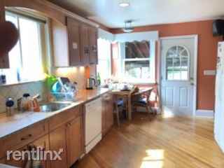 235 Irenhyl Ave - Photo 3 of 18