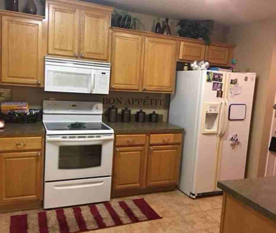 3082 Elaine Ave - Photo 2 of 6