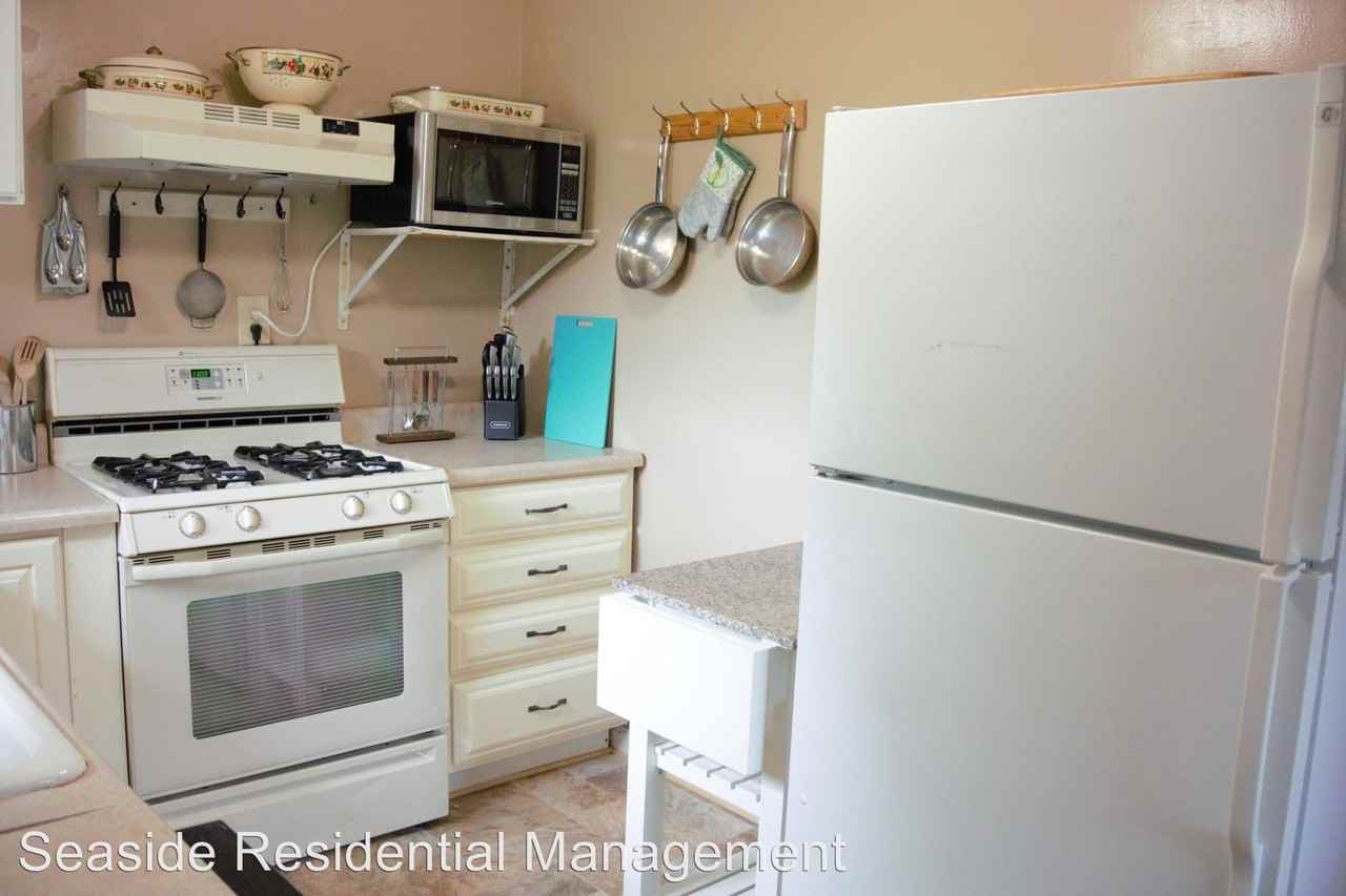 144 Coffin Point Rd - Photo 2 of 9