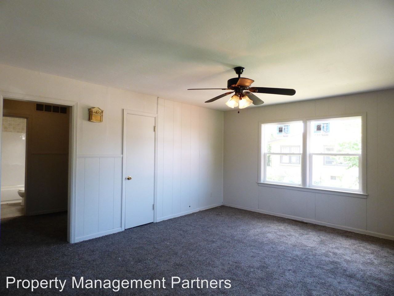 1115 N Andover Rd - Photo 3 of 9
