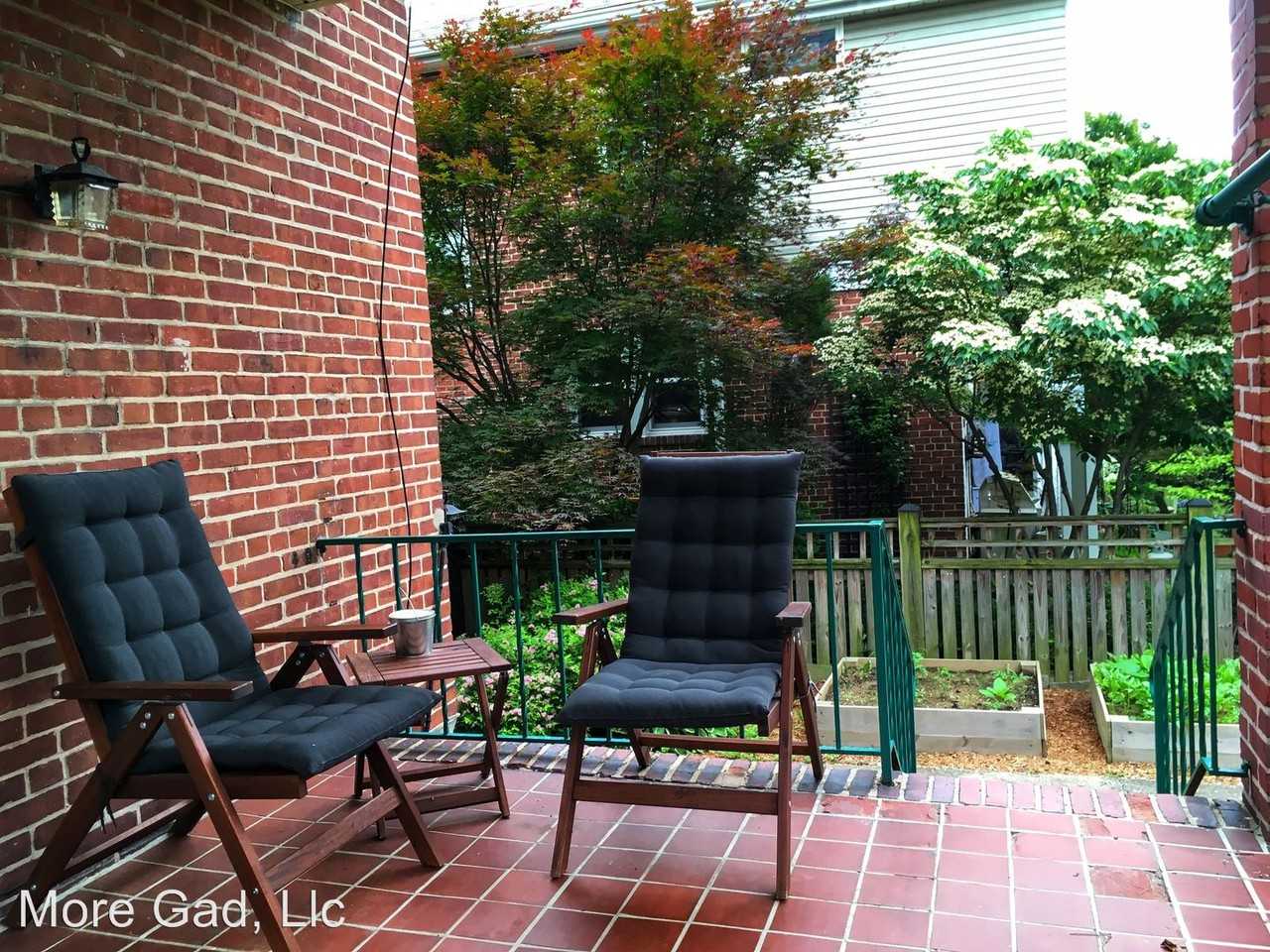 2229 Kentucky Ave - Photo 3 of 10