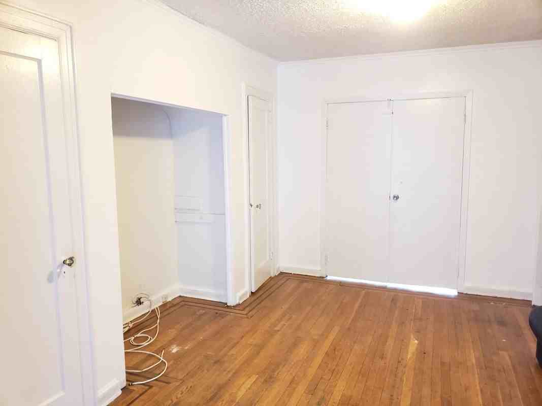 34-25 24th Street - Photo 2 of 6