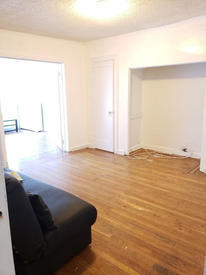 34-25 24th Street - Photo 3 of 6