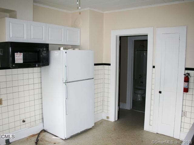 5066 Main St - Photo 3 of 16