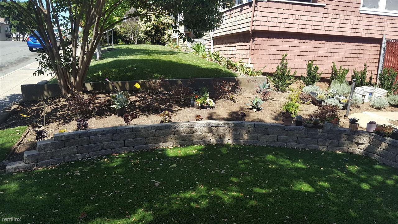 628 Kentucky St - Photo 3 of 10