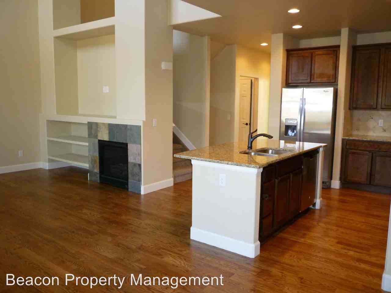 9793 W Hinsdale Ln - Photo 3 of 10