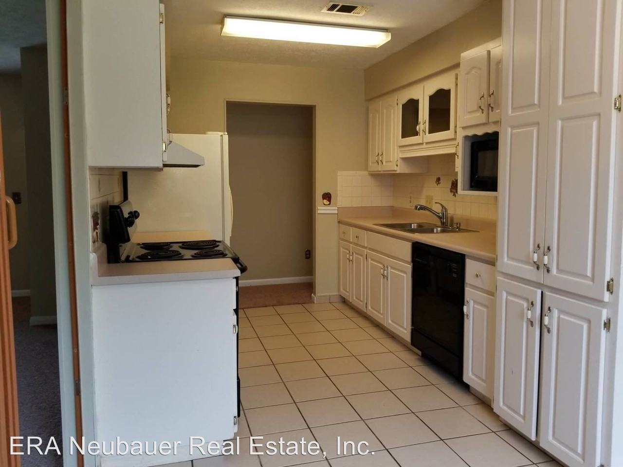 1313 Riva Ct - Photo 3 of 11