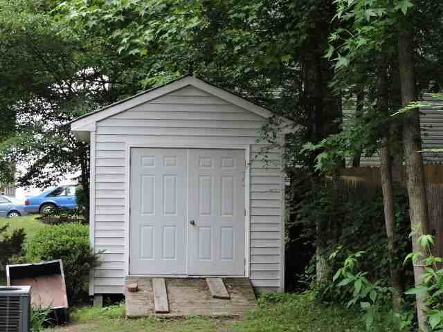 8171 Hamilton Dr - Photo 2 of 11