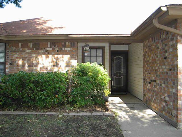 9001 Wessex Ct - Photo 2 of 19