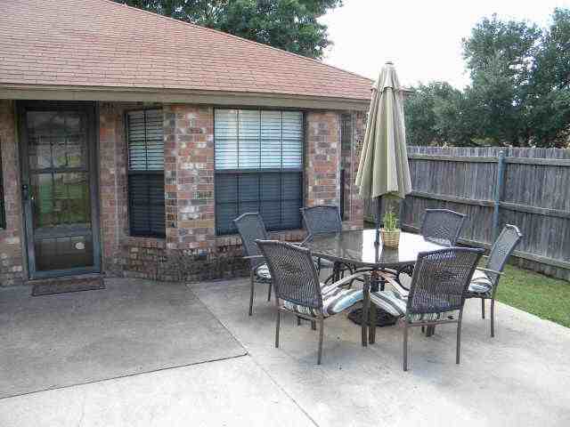 9001 Wessex Ct - Photo 3 of 19