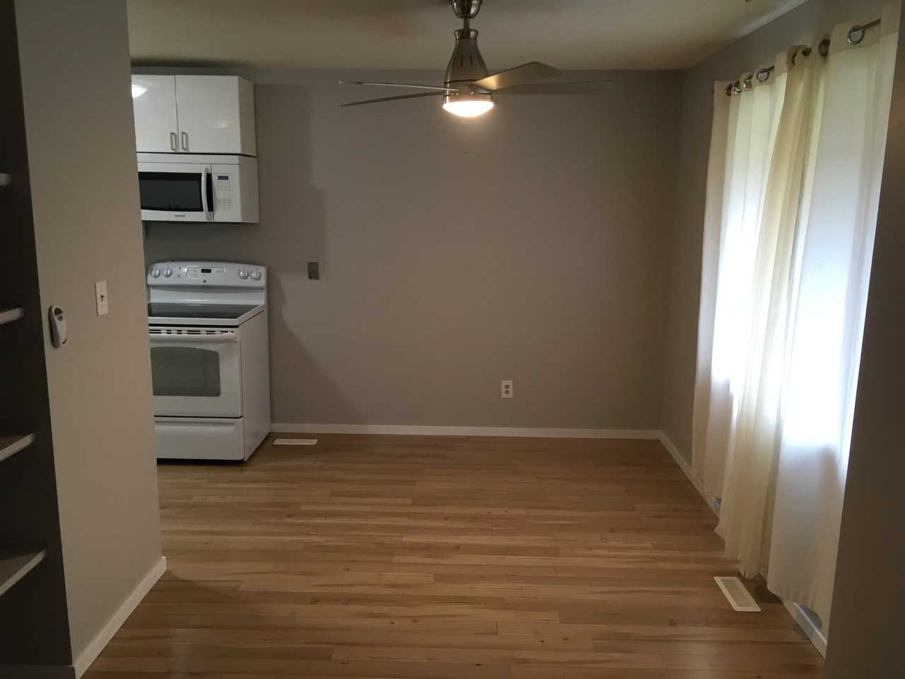 18263 84 Ave NW - Photo 2 of 11