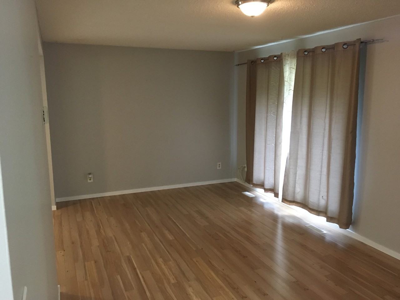 18263 84 Ave NW - Photo 3 of 11