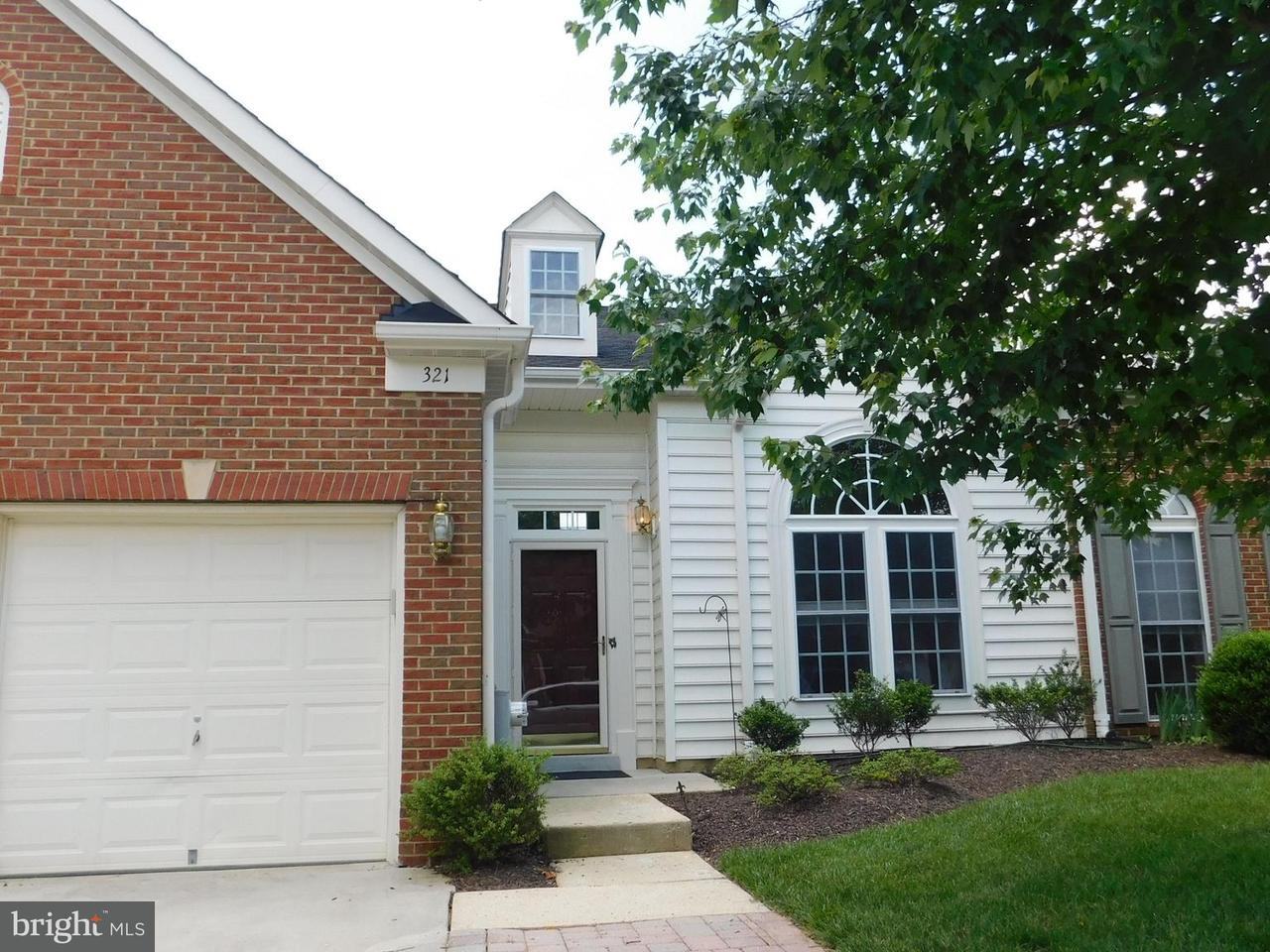 321 Hamlet Cir - Photo 2 of 26