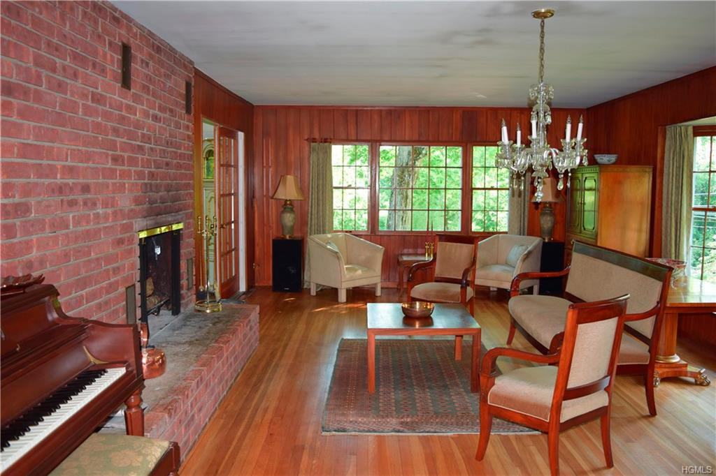 416 Long Hill Rd E - Photo 3 of 36