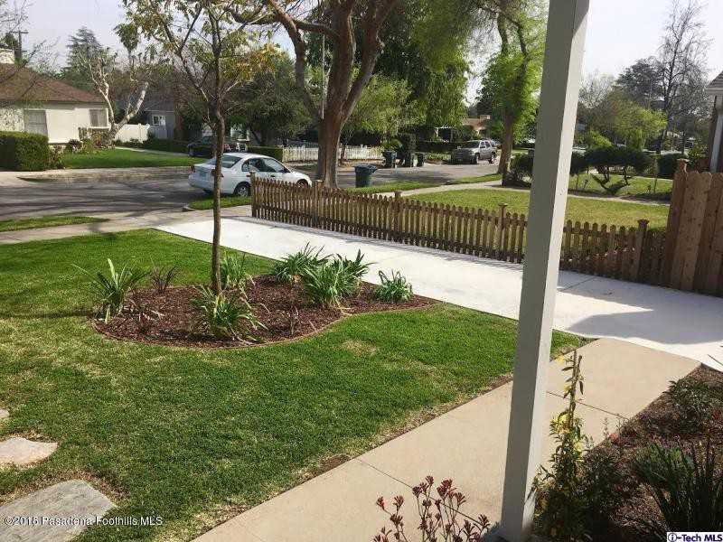 1699 Kenneth Way - Photo 2 of 11