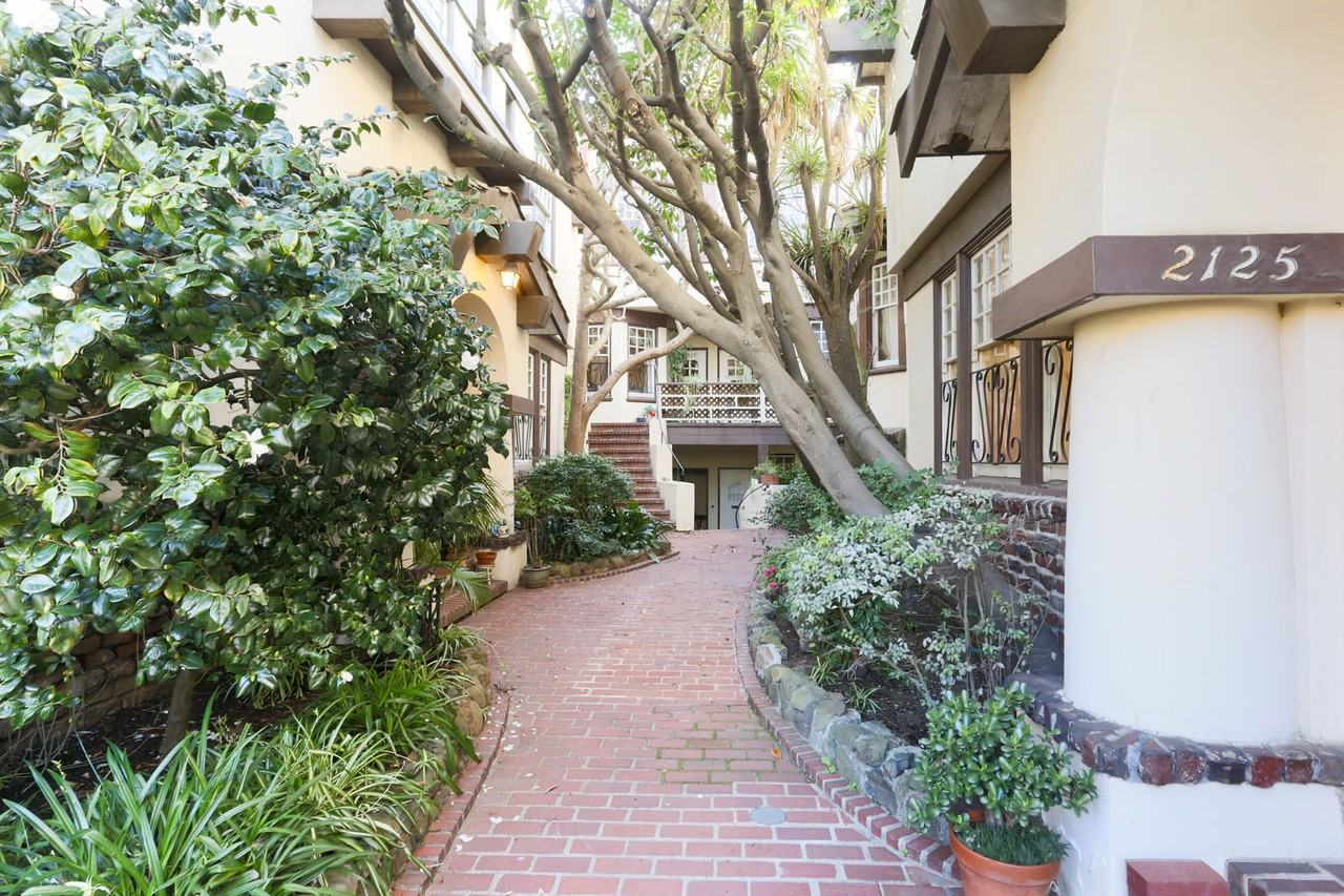 2115 Hyde Street - Photo 3 of 16