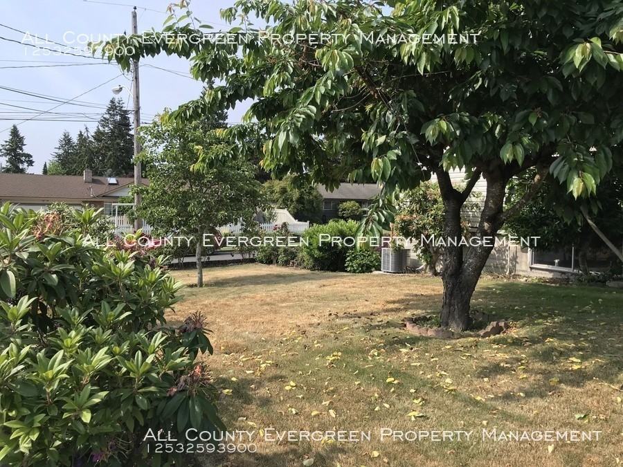 2505 25th St SE - Photo 2 of 10