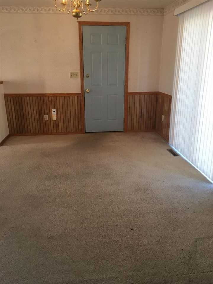 2803 Aquarius Rd - Photo 3 of 11