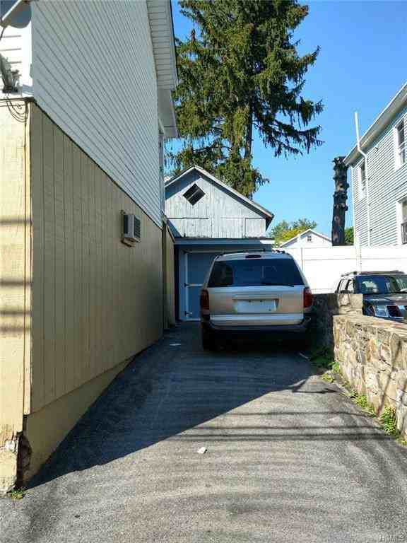 36 Wallkill Ave - Photo 2 of 8