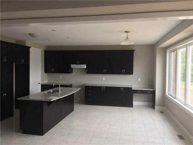 7 Horseshoe Crescent - Photo 2 of 16