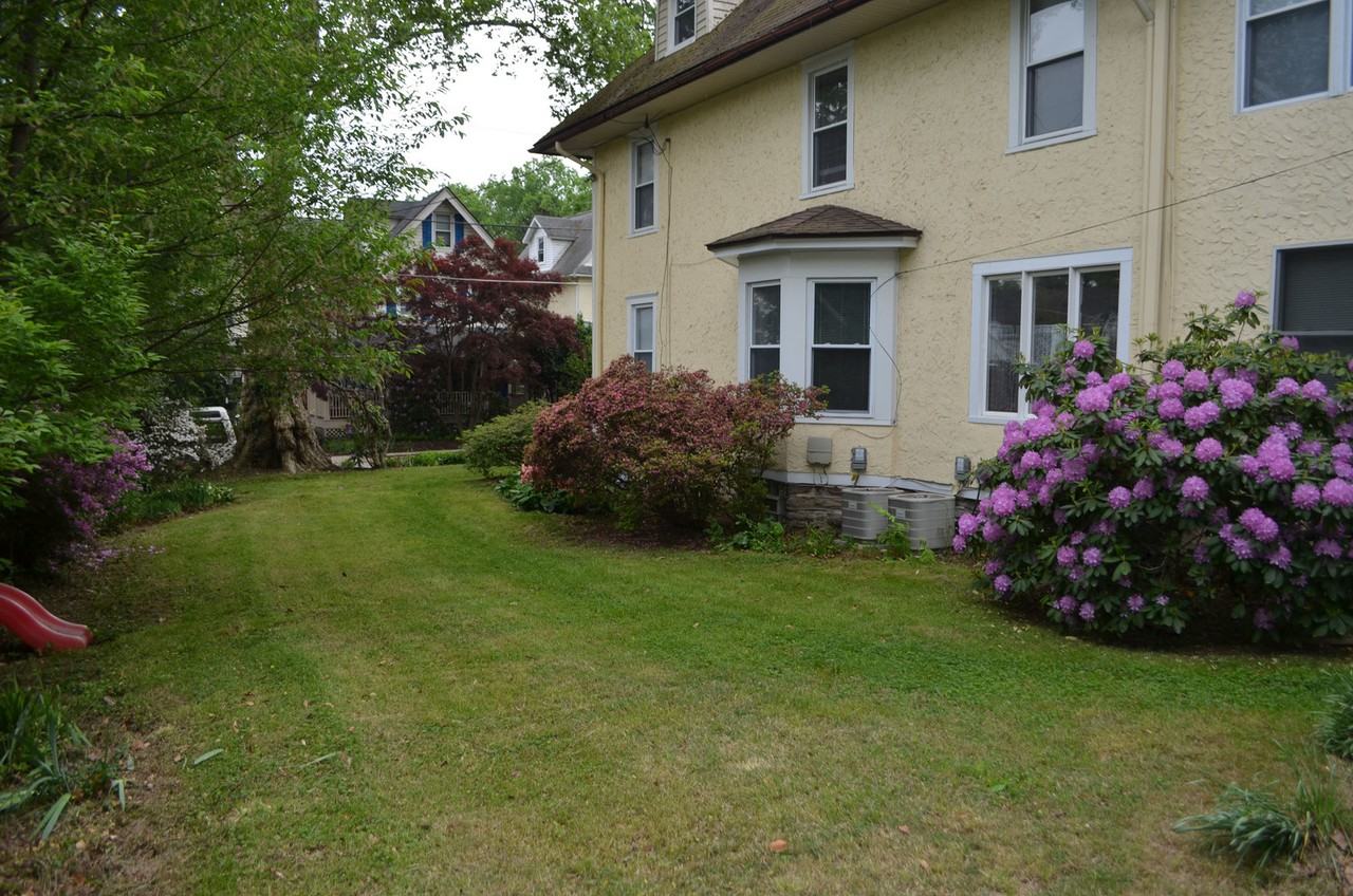 37 Chestnut Ave - Photo 2 of 12