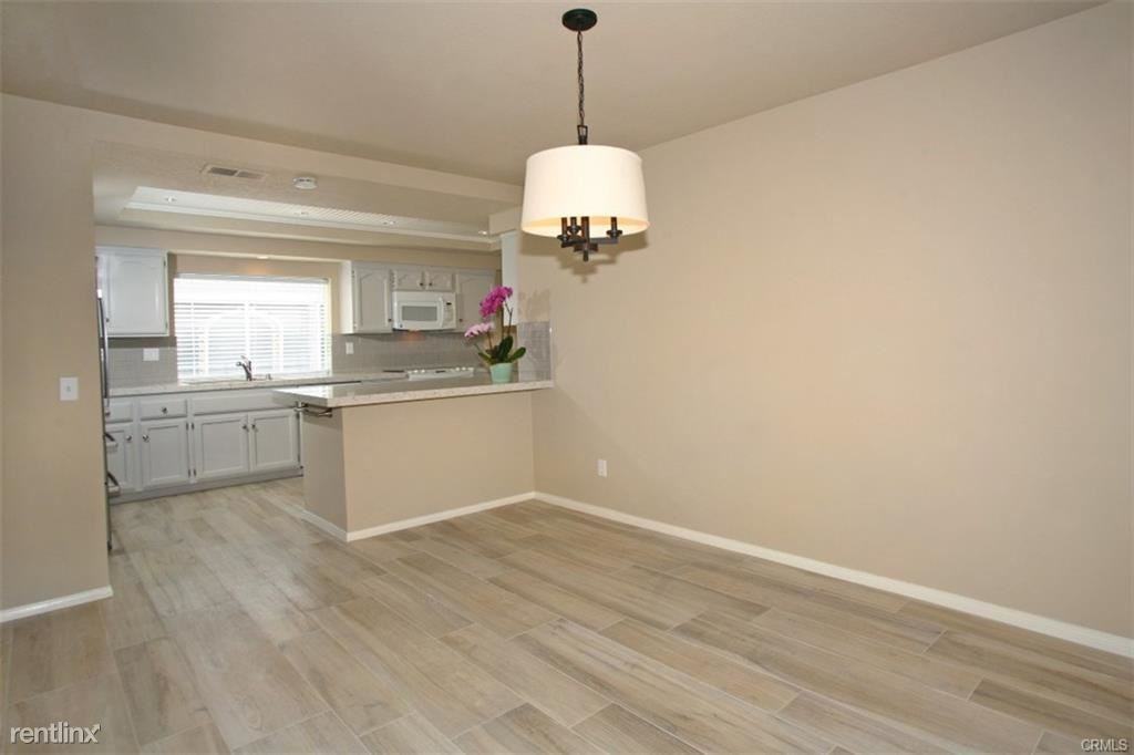 3 Marblehead Pl - Photo 2 of 19