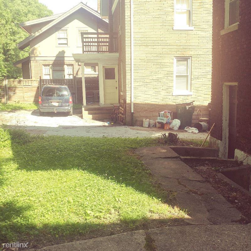 735 E Mitchell Ave - Photo 3 of 11