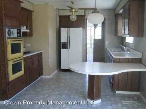 5209 N 197 Pr NE - Photo 3 of 12