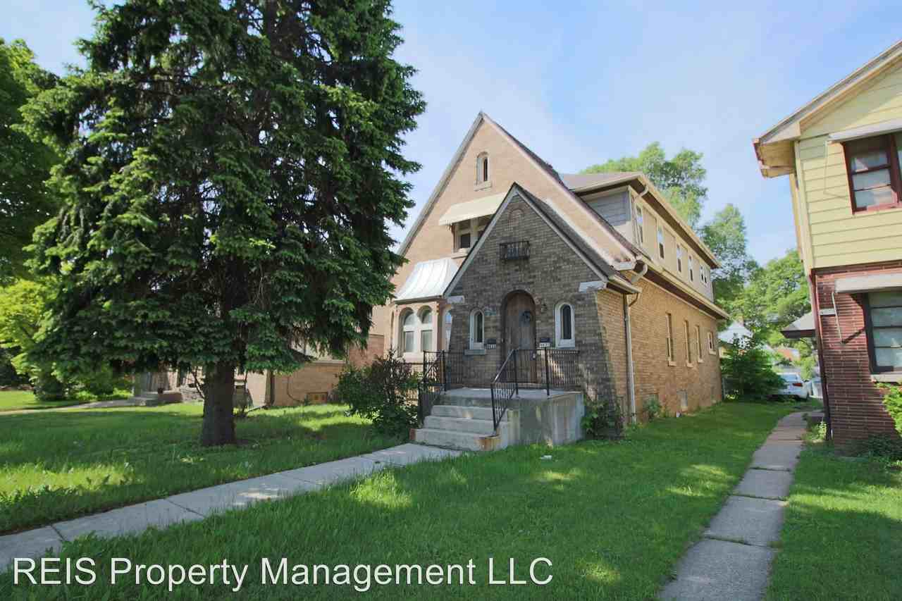 4633 W Fond du Lac Ave - Photo 2 of 13