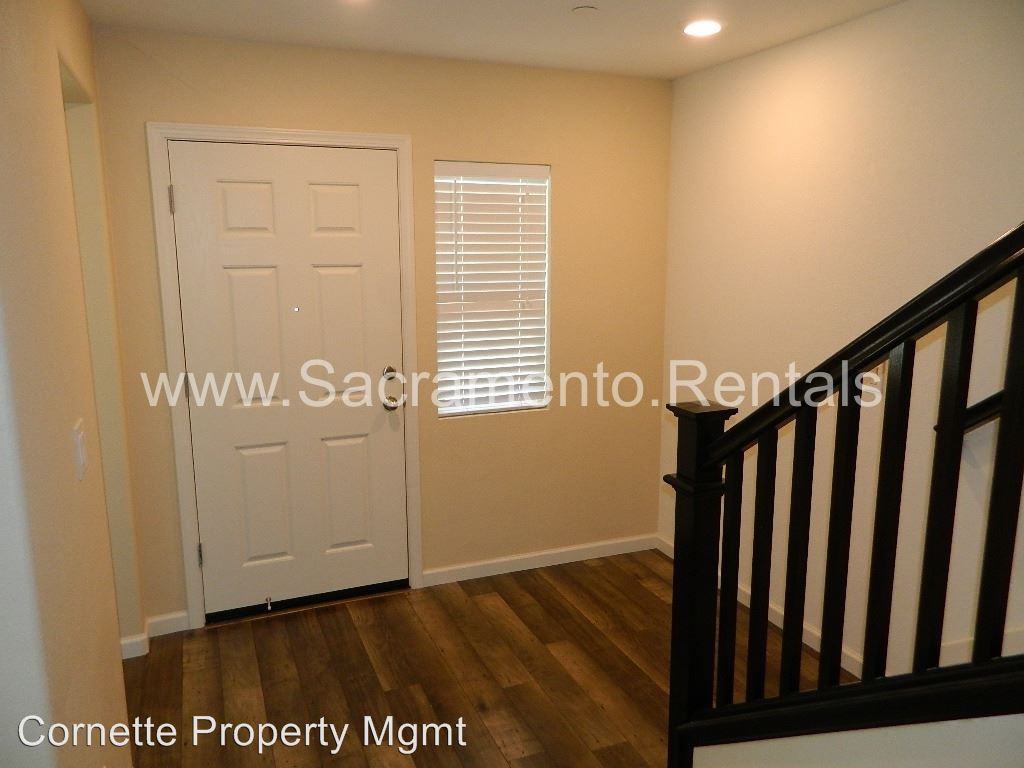 9 Suncatcher Pl - Photo 2 of 22