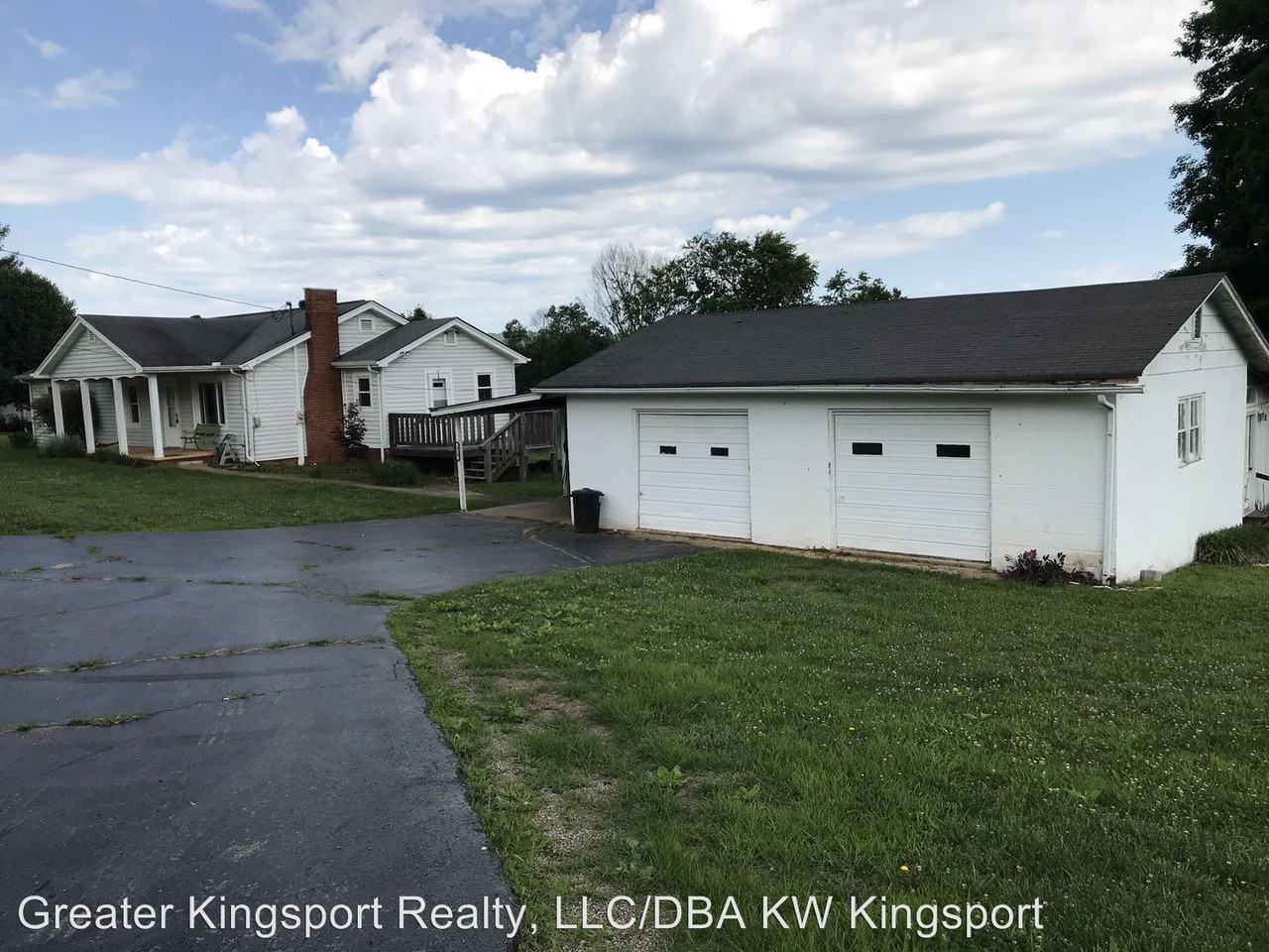 319 E Ellis Ln - Photo 2 of 24