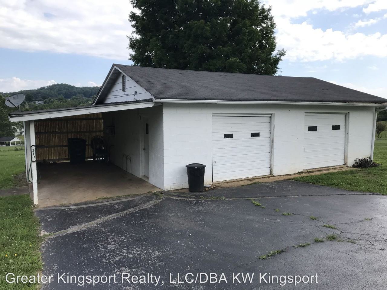 319 E Ellis Ln - Photo 3 of 24