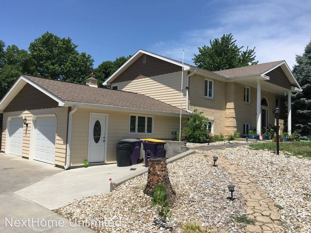 7218 Rockwood Dr - Photo 2 of 2