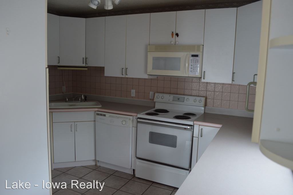 214 Lakeview Meadows Ct #12 - Photo 3 of 7