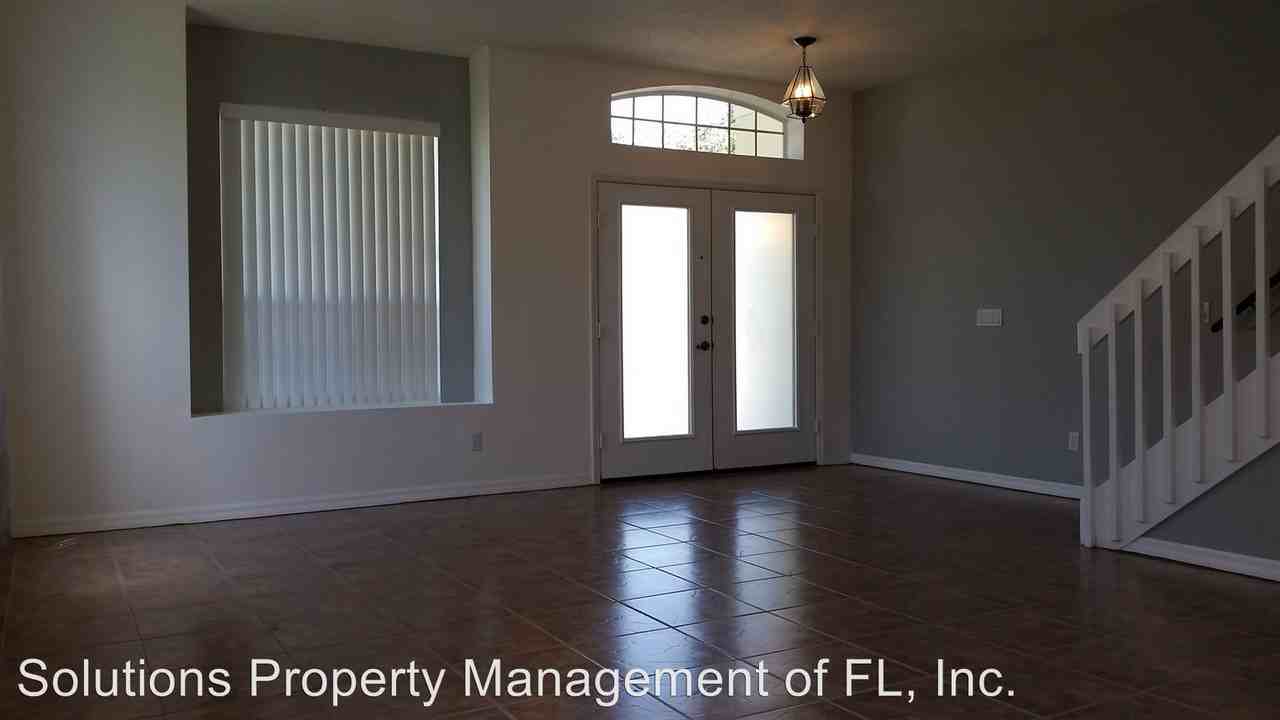 2290 Summer Brook St - Photo 3 of 28