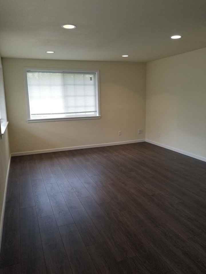 2808 Bowen St - Photo 2 of 6