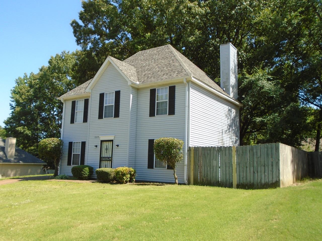 5377 Twin Valley Ln - Photo 2 of 9