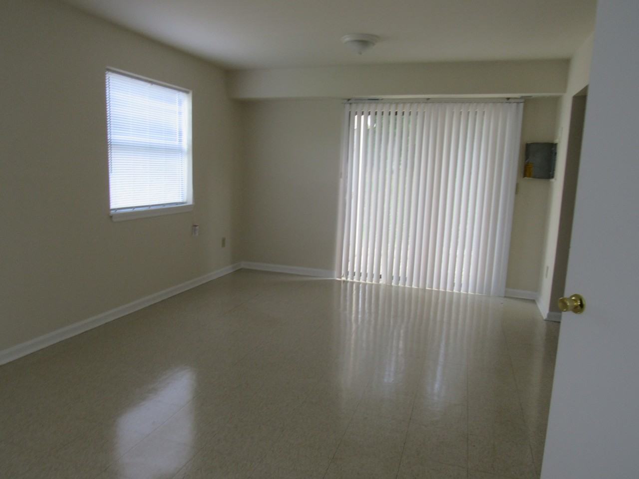 204 McDonald Street - Photo 3 of 10