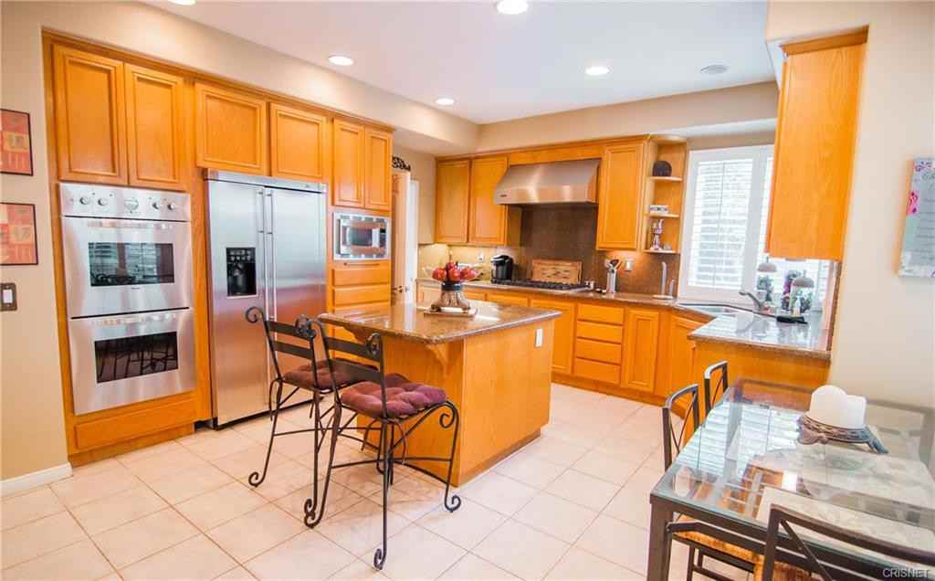 4052 Wellington Pkwy - Photo 2 of 15