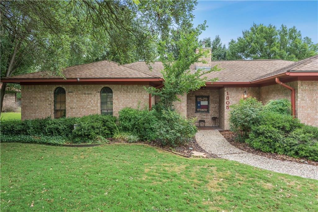 1805 Southwood Dr - Photo 2 of 25