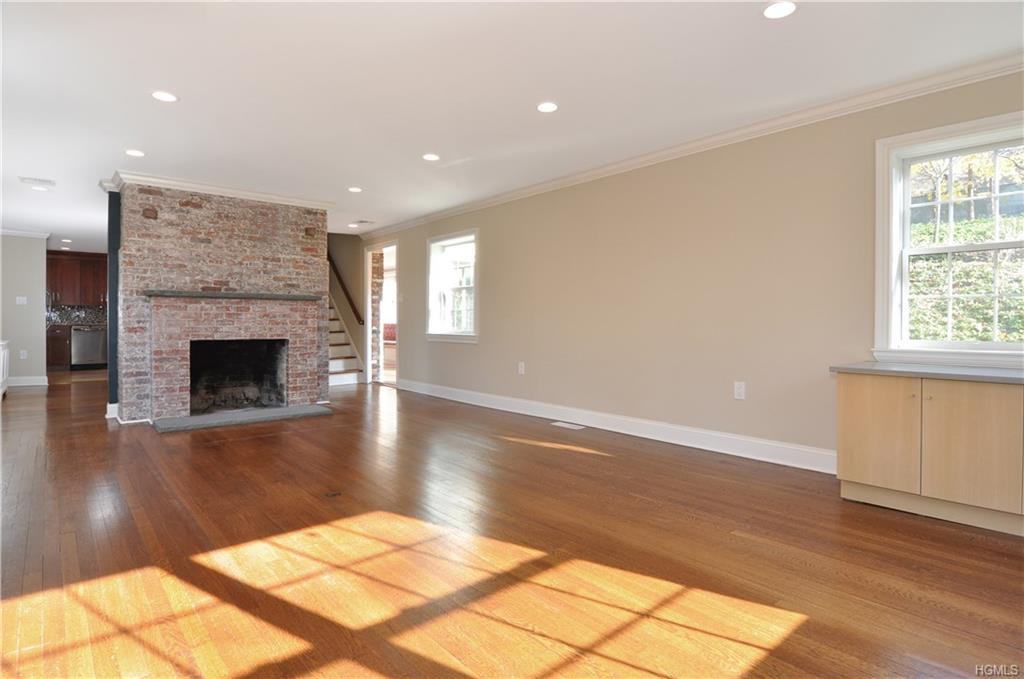 70 Edgars Ln - Photo 2 of 23