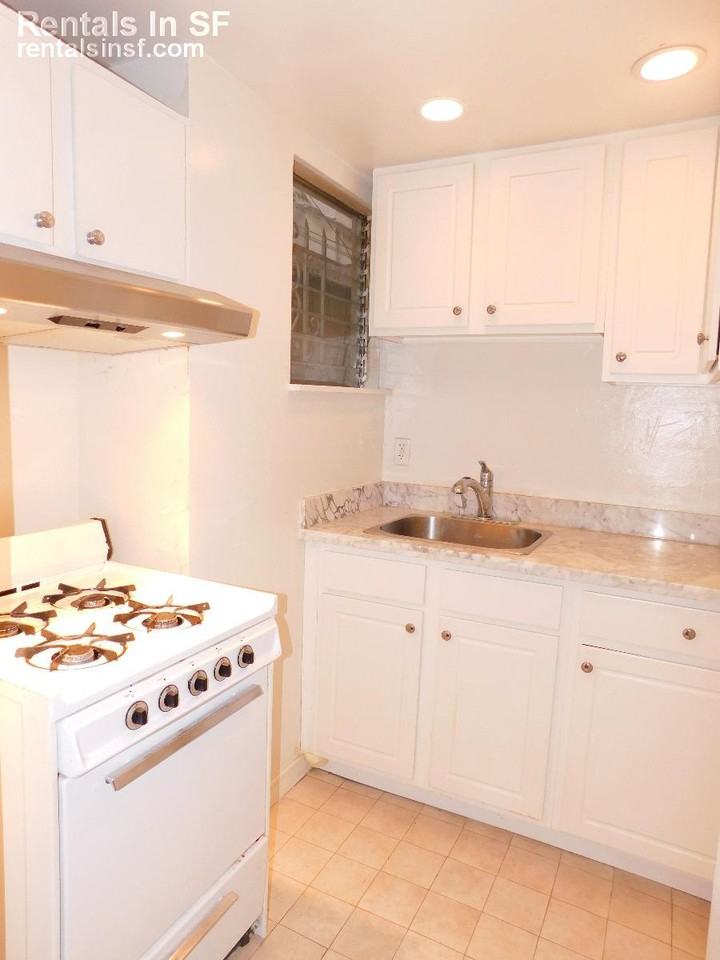 1485 Bush St #B - Photo 2 of 9