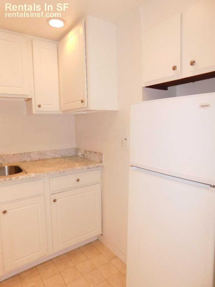 1485 Bush St #B - Photo 3 of 9