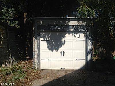 132 Remine St - Photo 3 of 3