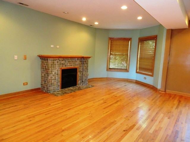 5336 S Prairie Ave #2N - Photo 2 of 22