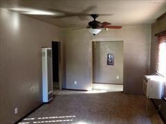 609 W Graham Ave - Photo 2 of 14