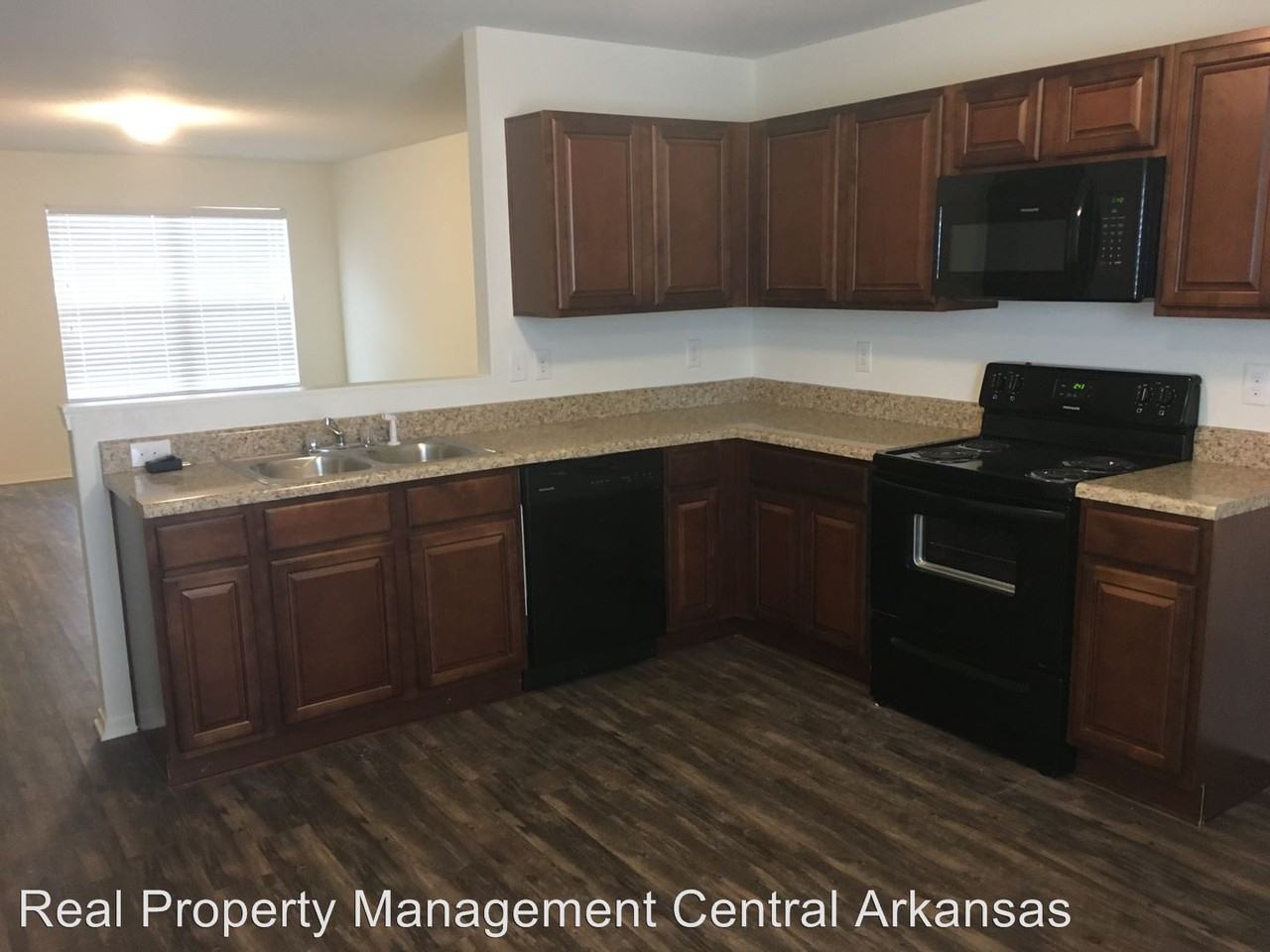 3702 Churchill Dr - Photo 3 of 12